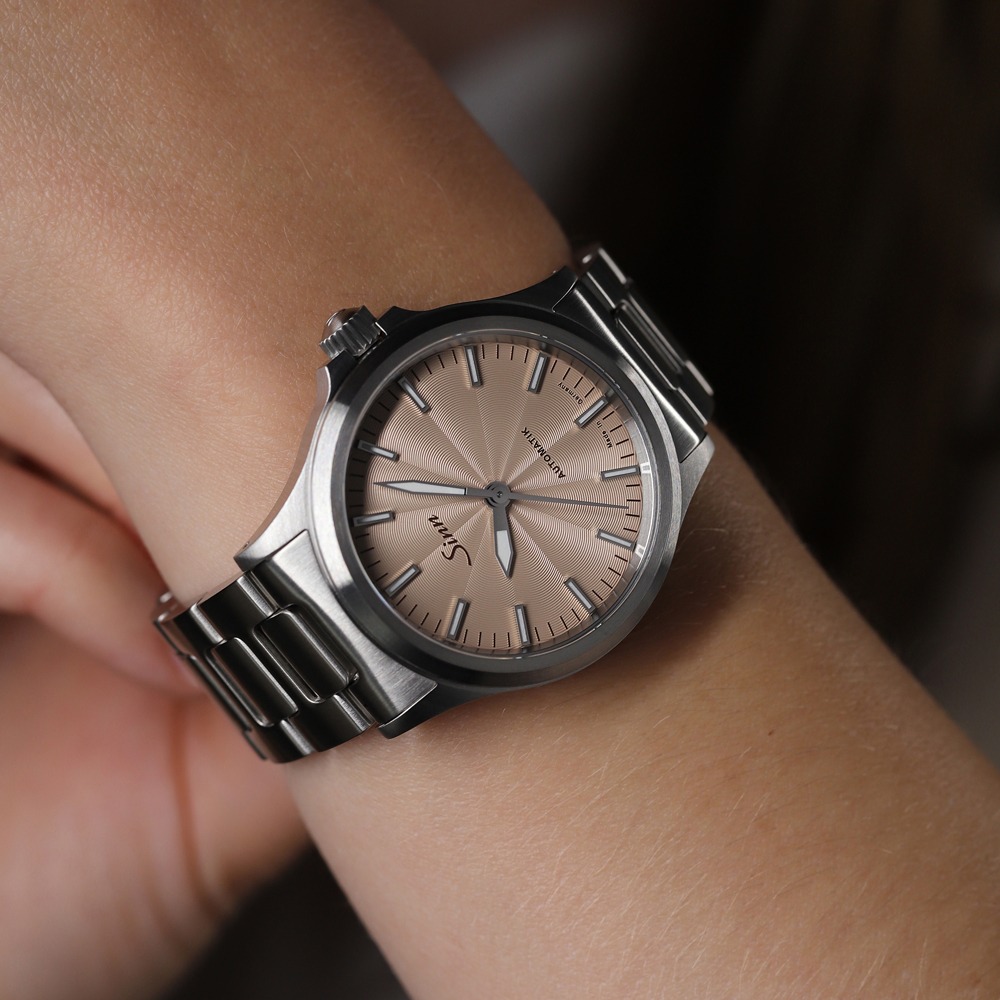 ジン(SINN) NEW 556 Sand | QUELLE HEURE （ケルエ） | ブランド腕時計